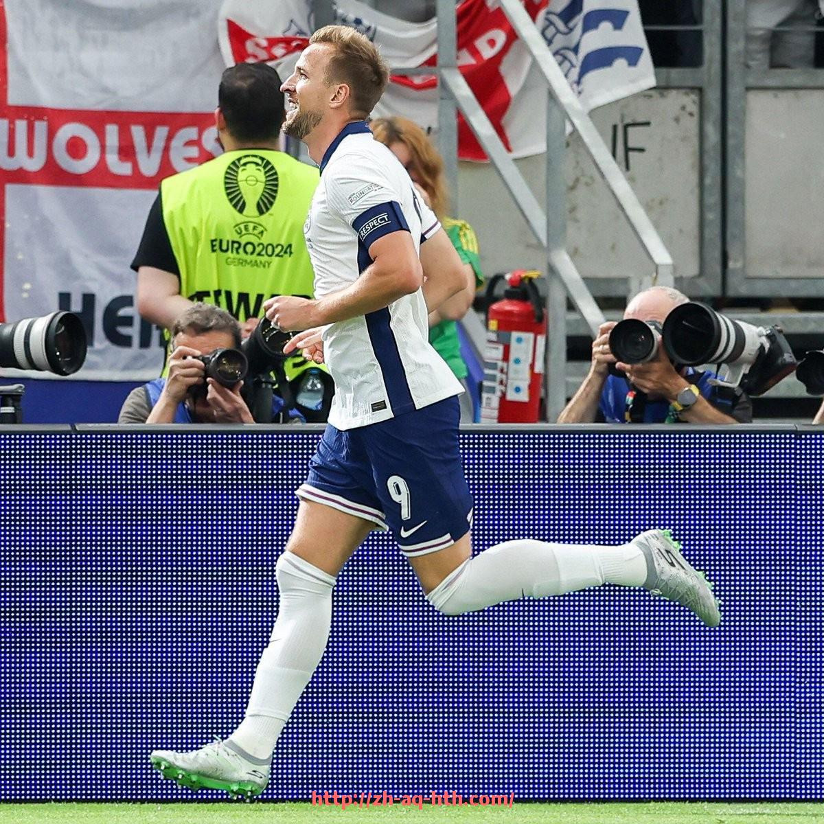 华体会hth登录入口-火箭队和骑士队之间的常规赛对决精彩回顾